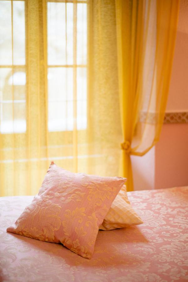 B&B Locanda Il Tufo Rosa ปีติญาโน ภายนอก รูปภาพ